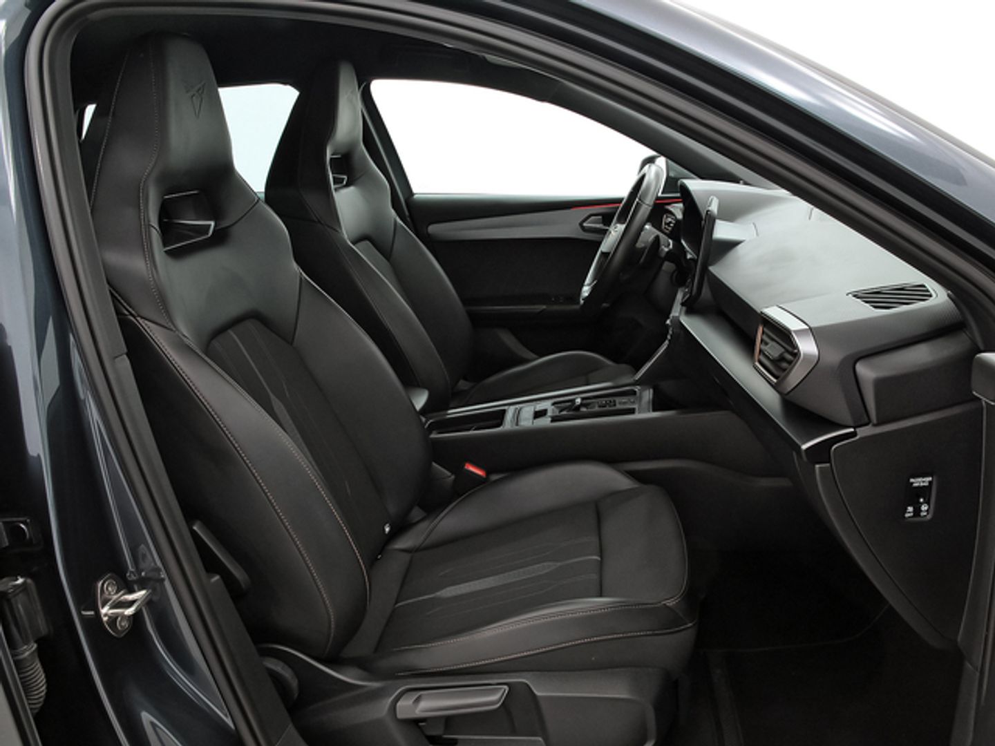 CUPRA León 2.0 TSI DSG 221 kW (300 CV)