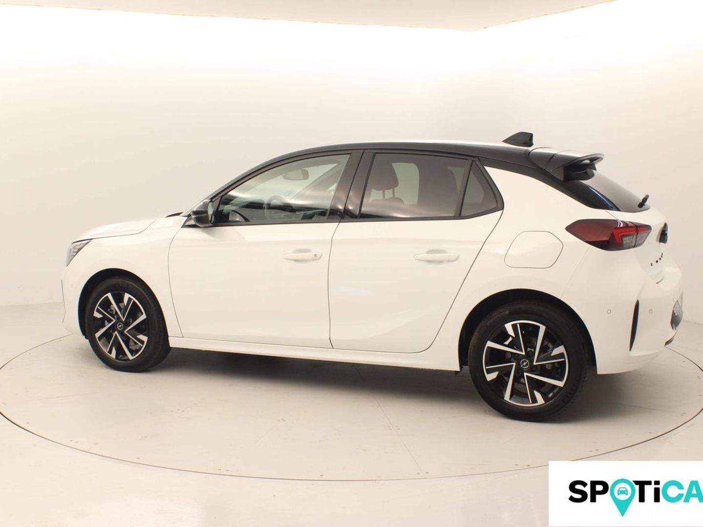 Opel Corsa 1.2T XHT GS 74 kW (100 CV)