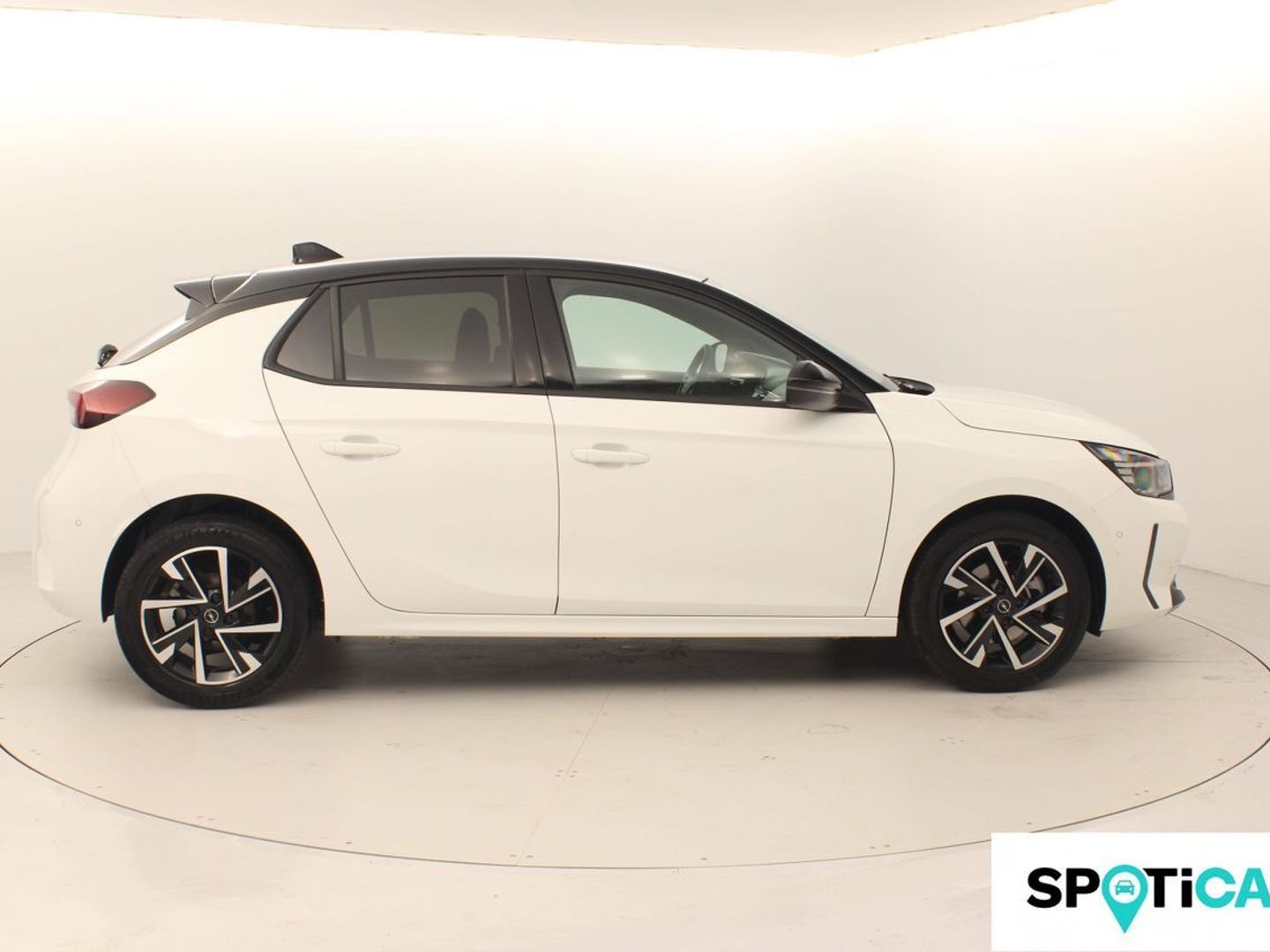 Opel Corsa 1.2T XHT GS 74 kW (100 CV)