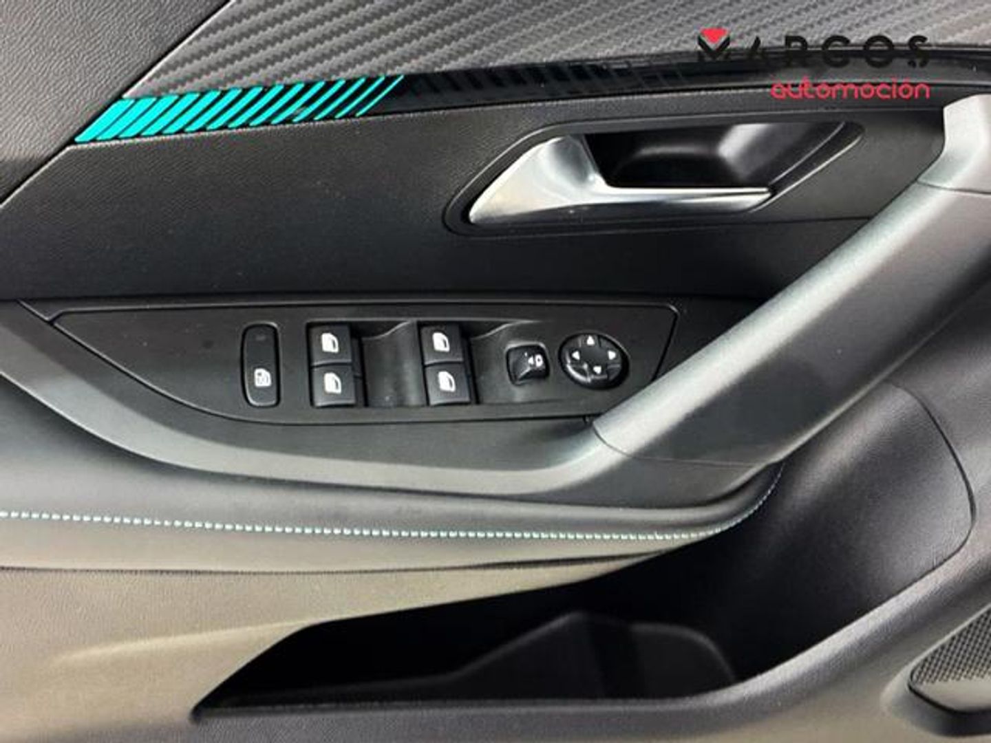 Peugeot e-2008 Eléctrico Allure Pack 100 kW (136 CV)