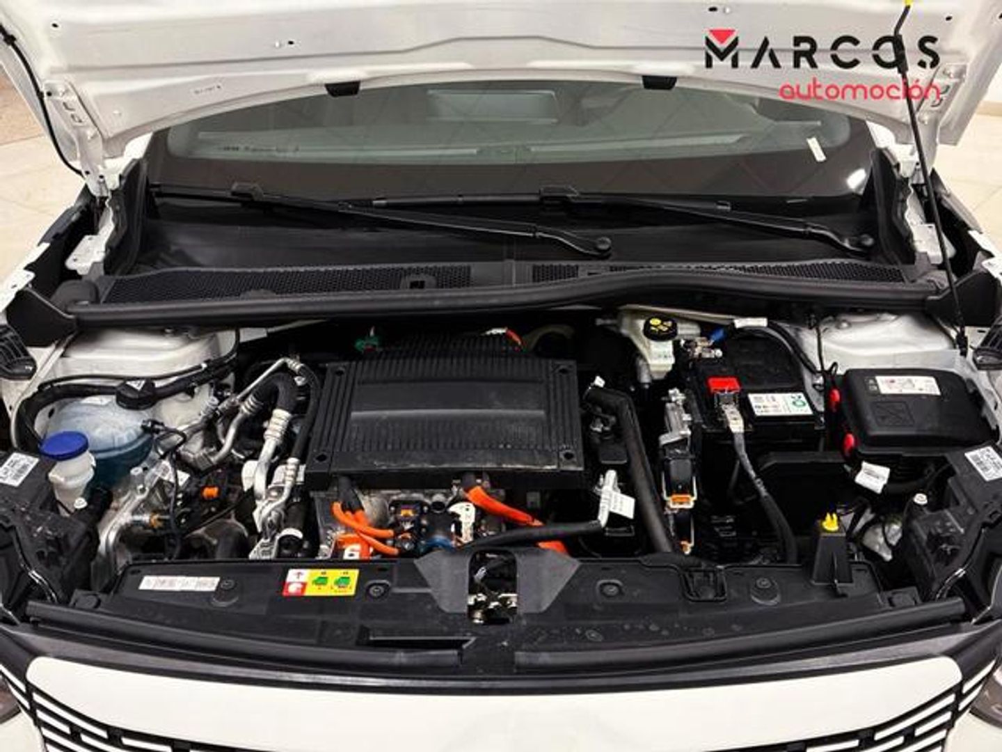 Peugeot e-2008 Eléctrico Allure Pack 100 kW (136 CV)