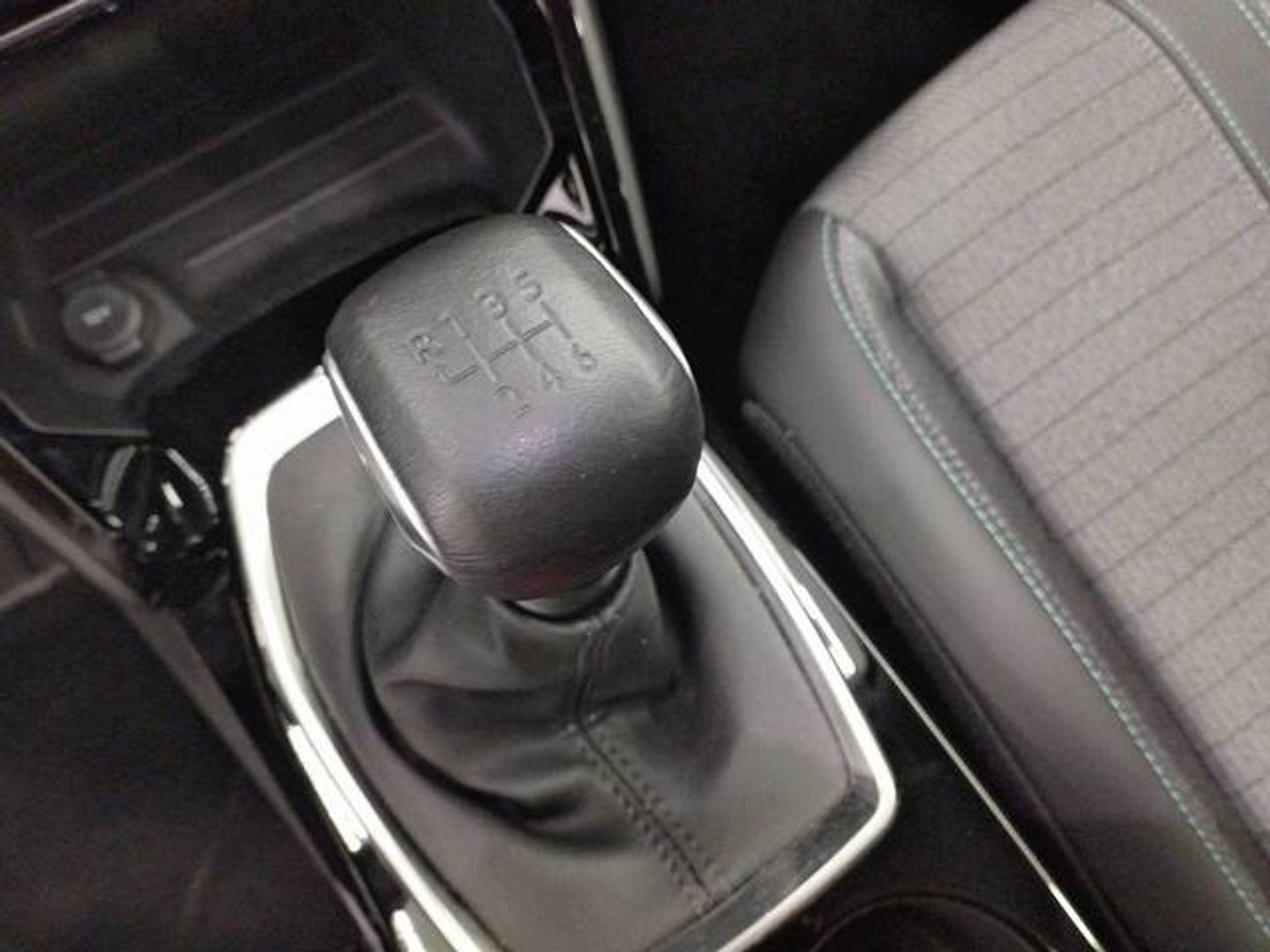 Peugeot 2008 BlueHDi 110 Allure Pack 81 kW (110 CV)