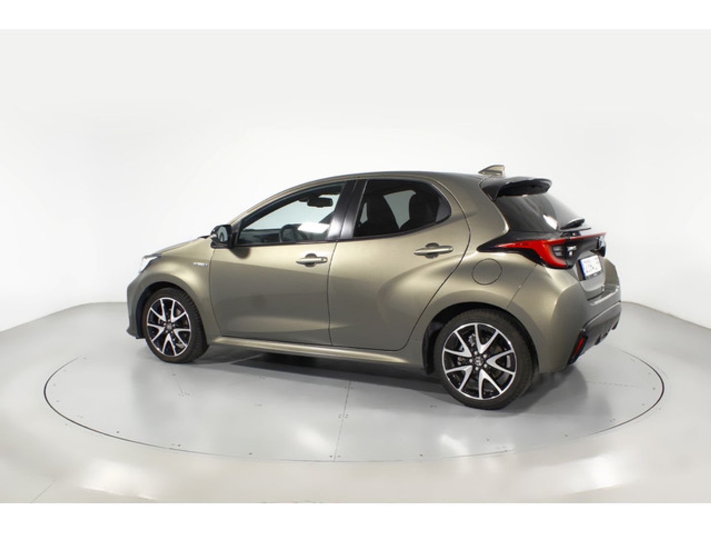 Toyota Yaris 120H Style 85 kW (116 CV)