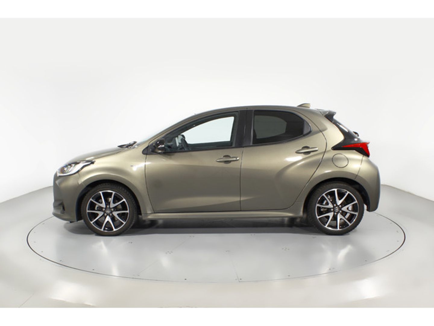 Toyota Yaris 120H Style 85 kW (116 CV)