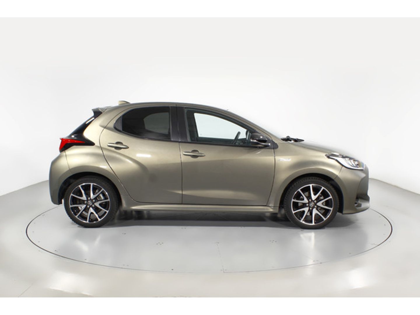Toyota Yaris 120H Style 85 kW (116 CV)