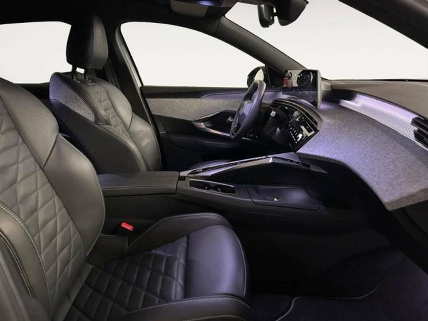Peugeot e-3008 Eléctrico GT 157 kW (214 CV)