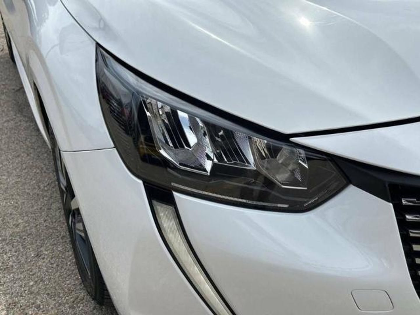 Peugeot 208 PureTech 100 Allure 75 kW (100 CV)