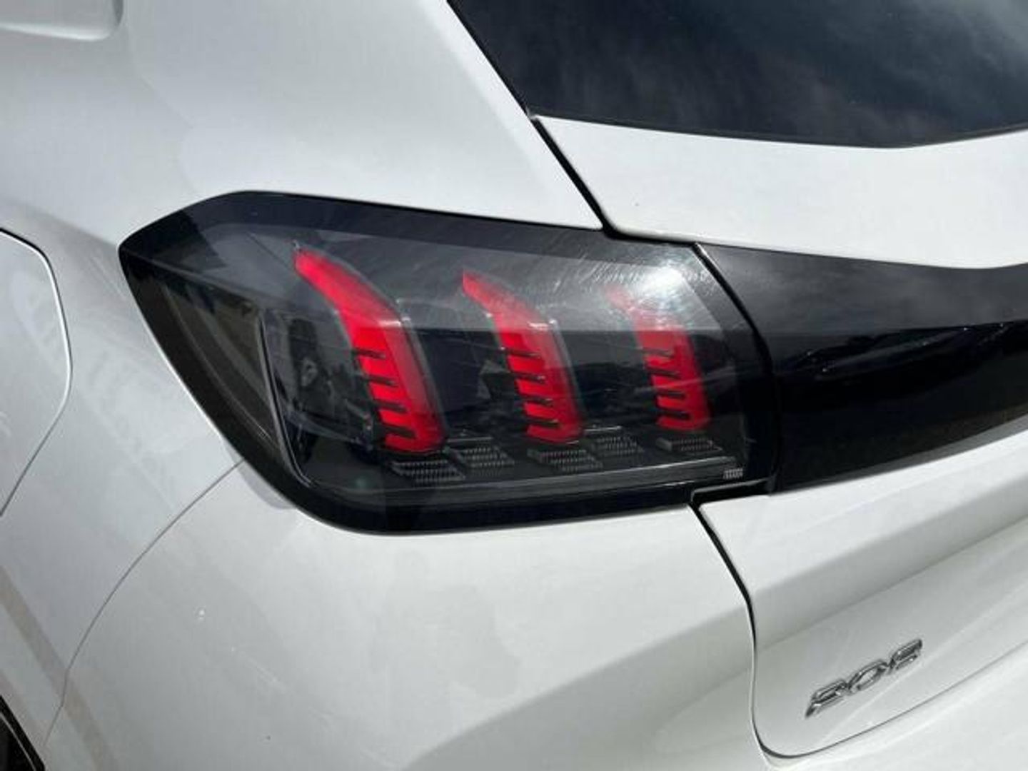Peugeot 208 PureTech 100 Allure 75 kW (100 CV)