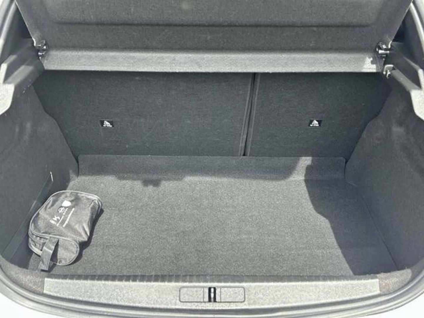 Peugeot 208 PureTech 100 Allure 75 kW (100 CV)