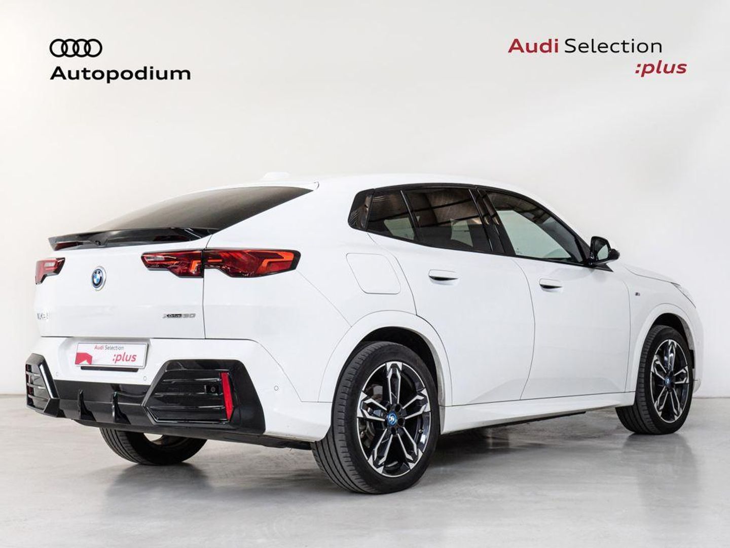 BMW iX2 xDrive30 230 kW (313 CV)
