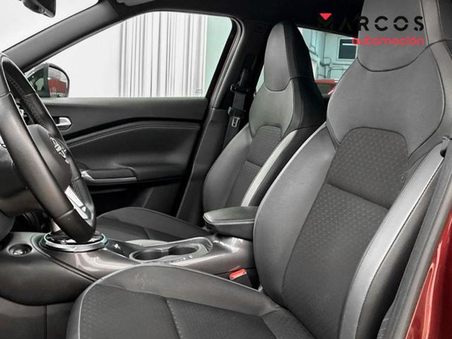 Nissan Juke Hybrid N-Design Black Auto 105 kW (143 CV)