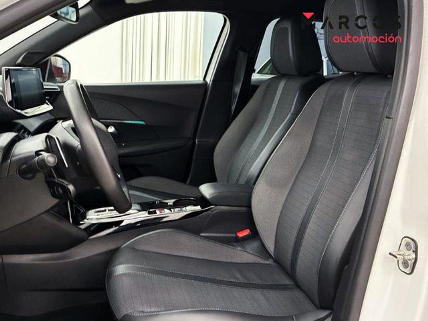Peugeot 2008 PureTech 130 S&S Allure EAT8 96 kW (130 CV)
