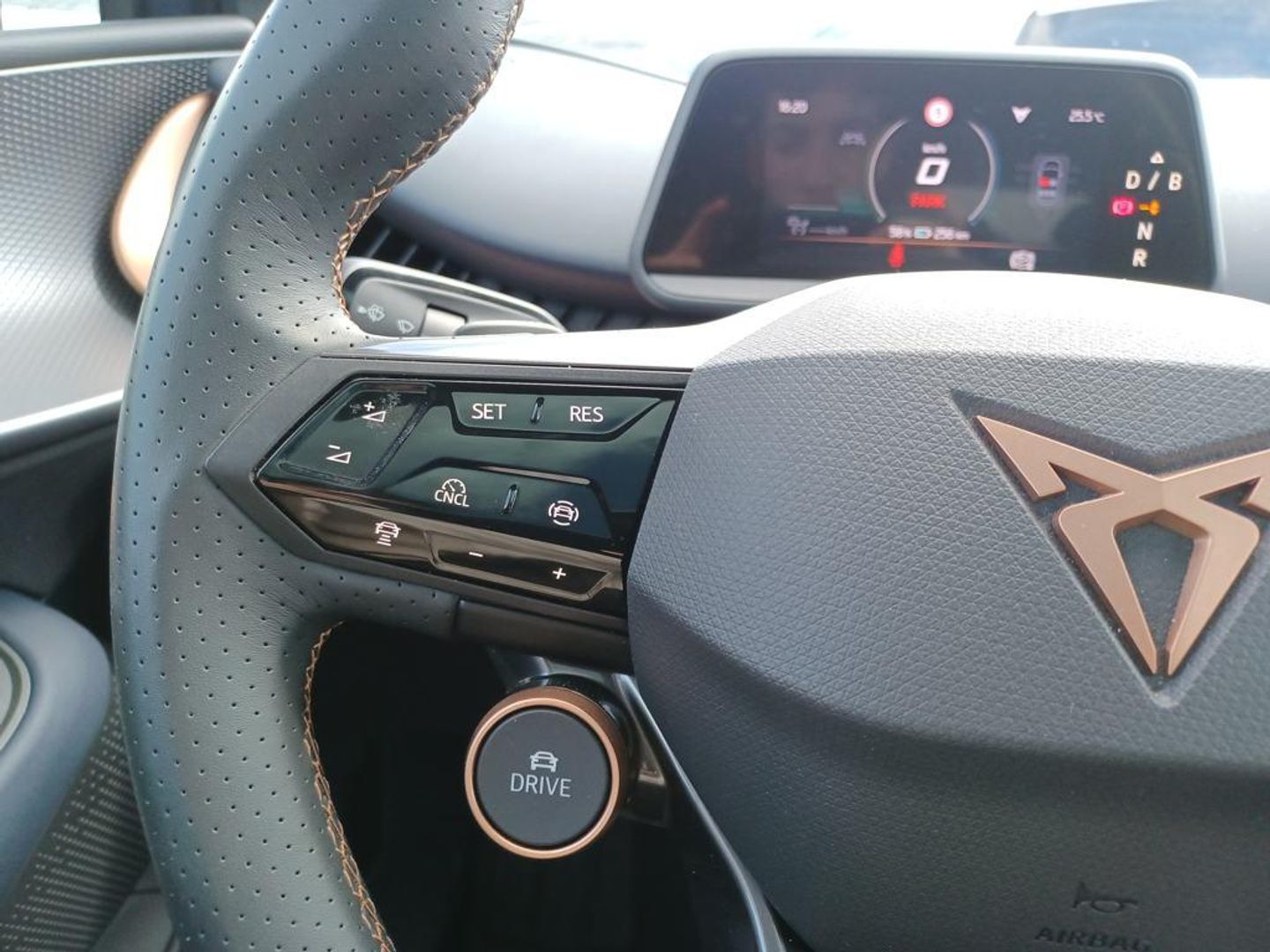 CUPRA Tavascan 77kWh VZ Dual Motor AWD 250 kW (340 CV)