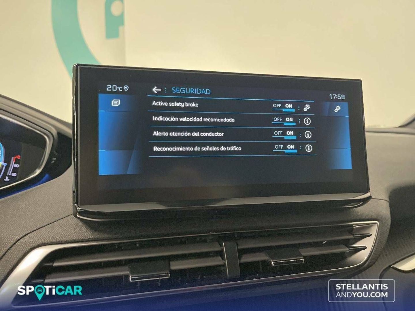 Peugeot 3008 Hybrid 136 Allure Pack eDCS6 100 kW (136 CV)
