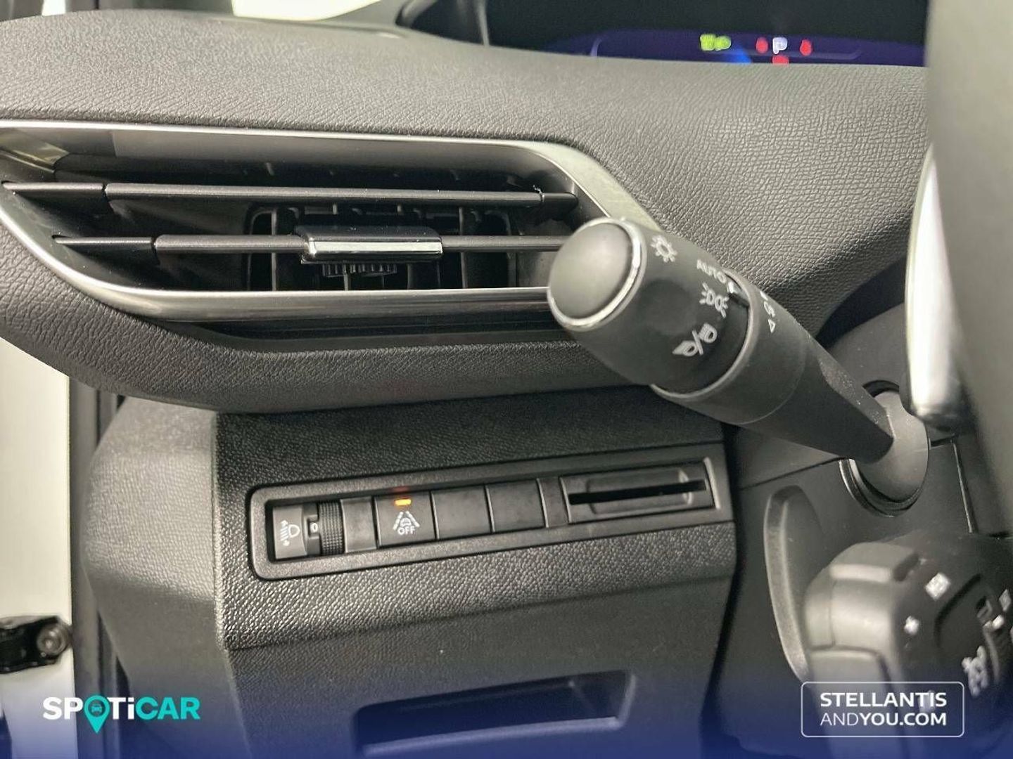 Peugeot 3008 Hybrid 136 Allure Pack eDCS6 100 kW (136 CV)