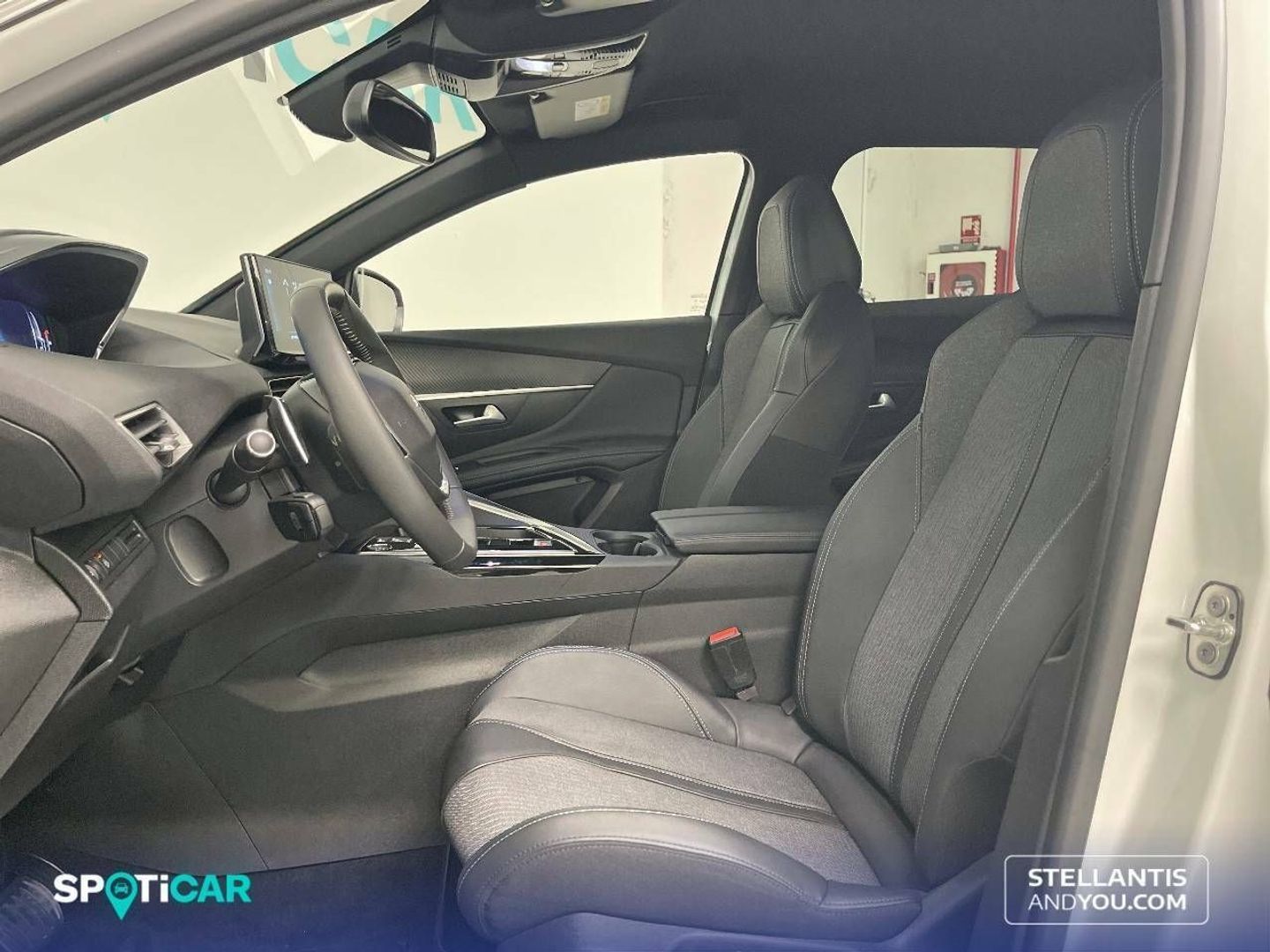 Peugeot 3008 Hybrid 136 Allure Pack eDCS6 100 kW (136 CV)