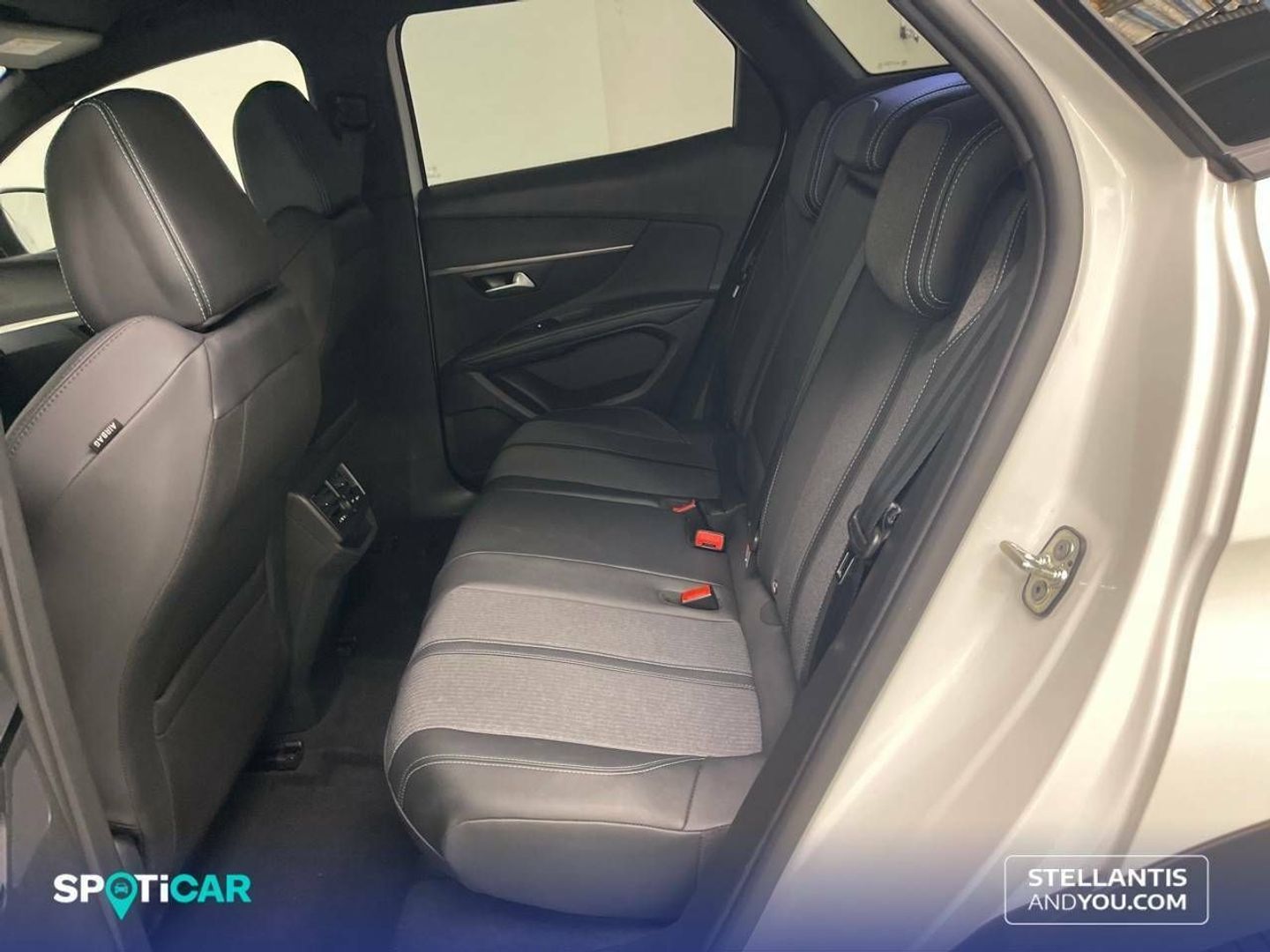Peugeot 3008 Hybrid 136 Allure Pack eDCS6 100 kW (136 CV)