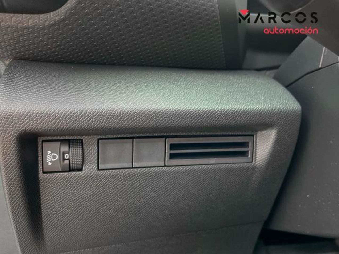 Citroen ë-C4 eléctrico 50kWh Plus 100 kW (136 CV)