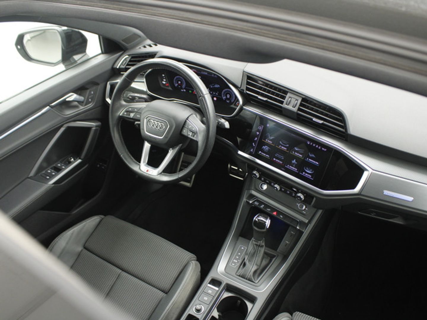 Audi Q3 TFSIe Black line 45 TFSI e 180 kW (245 CV) S tronic
