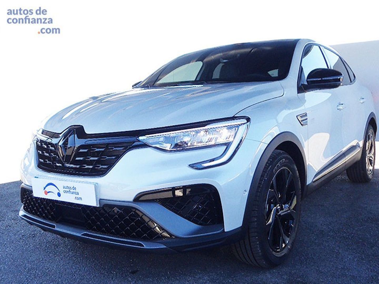 Renault Arkana E-Tech Híbrido Engineered Fast Track 107 kW (145 CV) Blanco SUV
