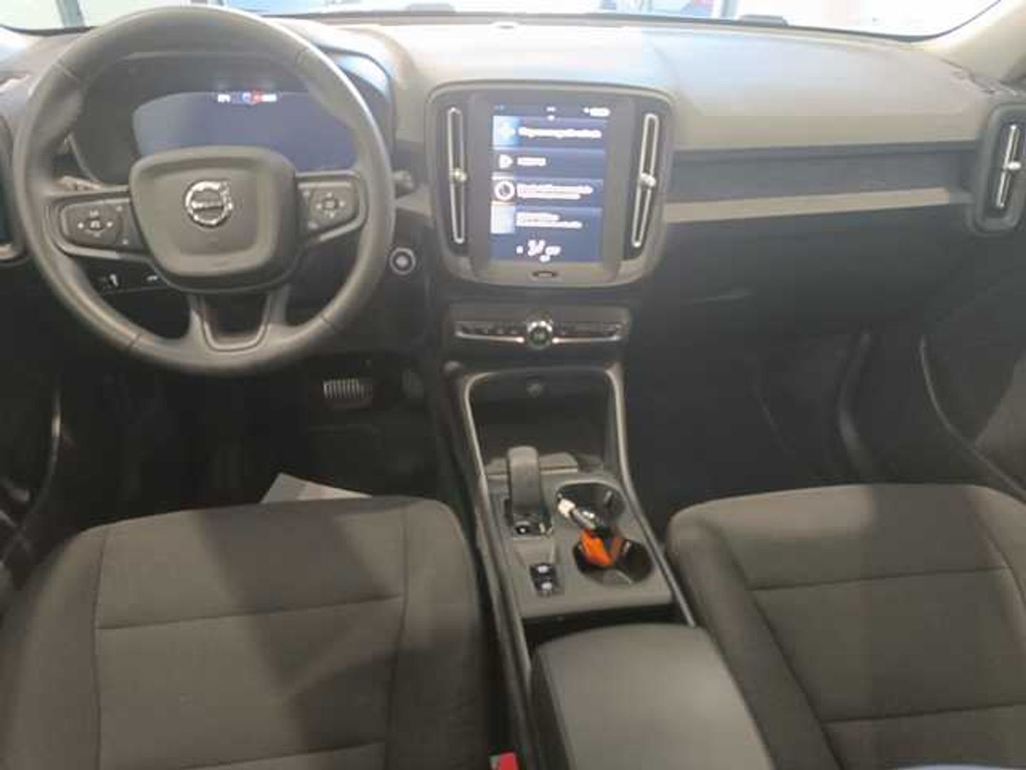 Volvo XC40 T2 Essential Auto 95 kW (129 CV)