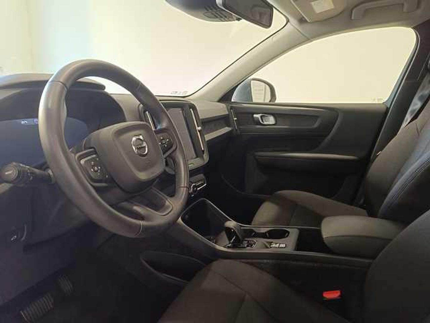 Volvo XC40 T2 Essential Auto 95 kW (129 CV)