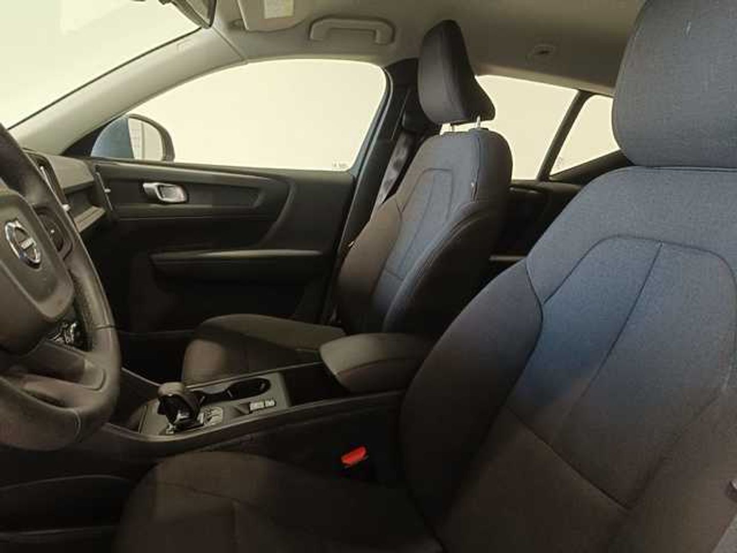 Volvo XC40 T2 Essential Auto 95 kW (129 CV)