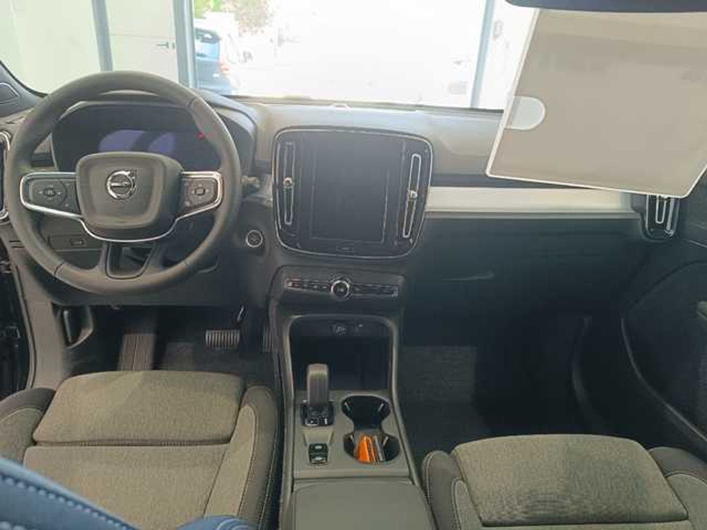 Volvo XC40 B3 G Core Auto 120 kW (163 CV)