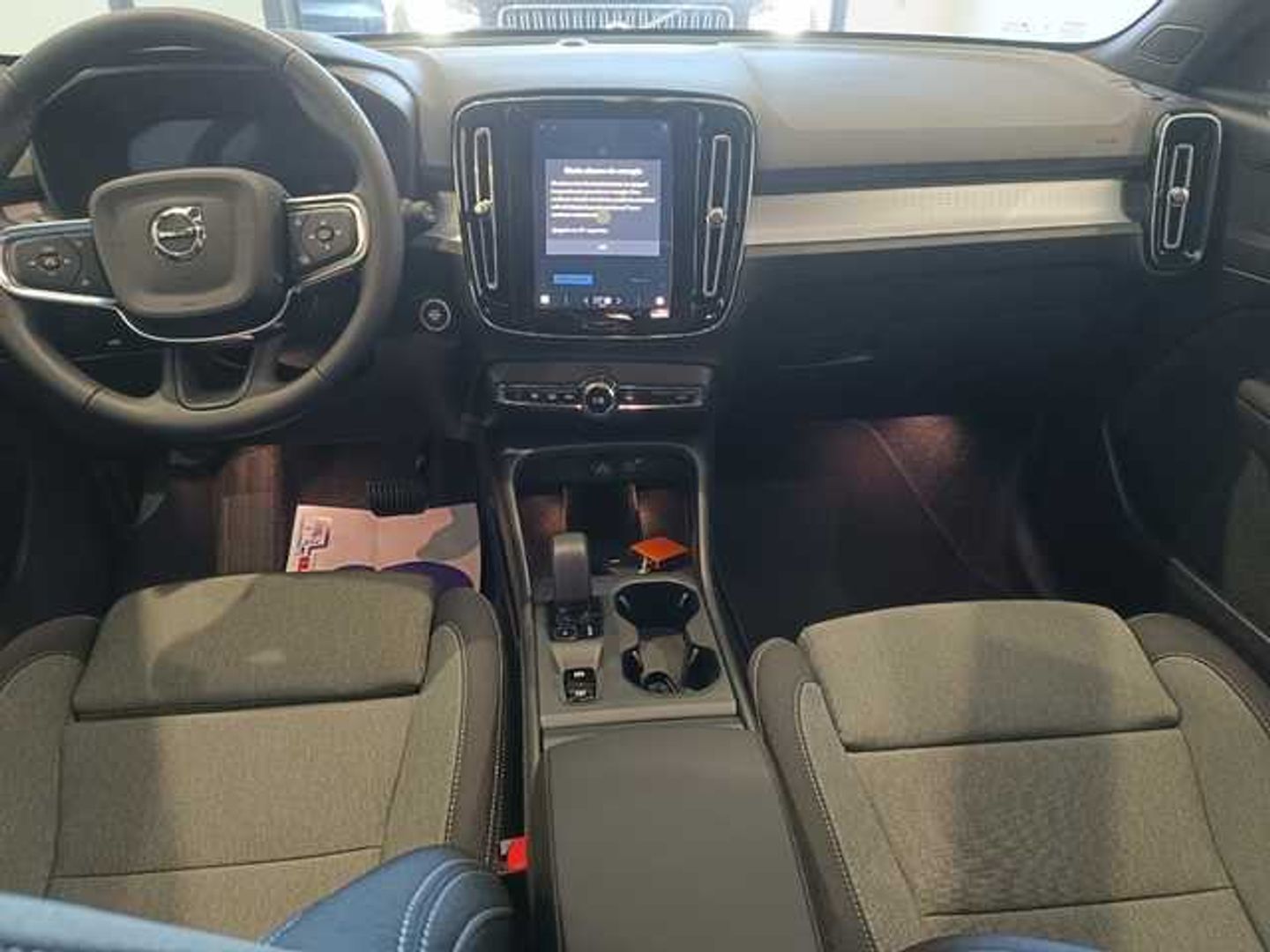 Volvo XC40 B3 G Core Auto 120 kW (163 CV)
