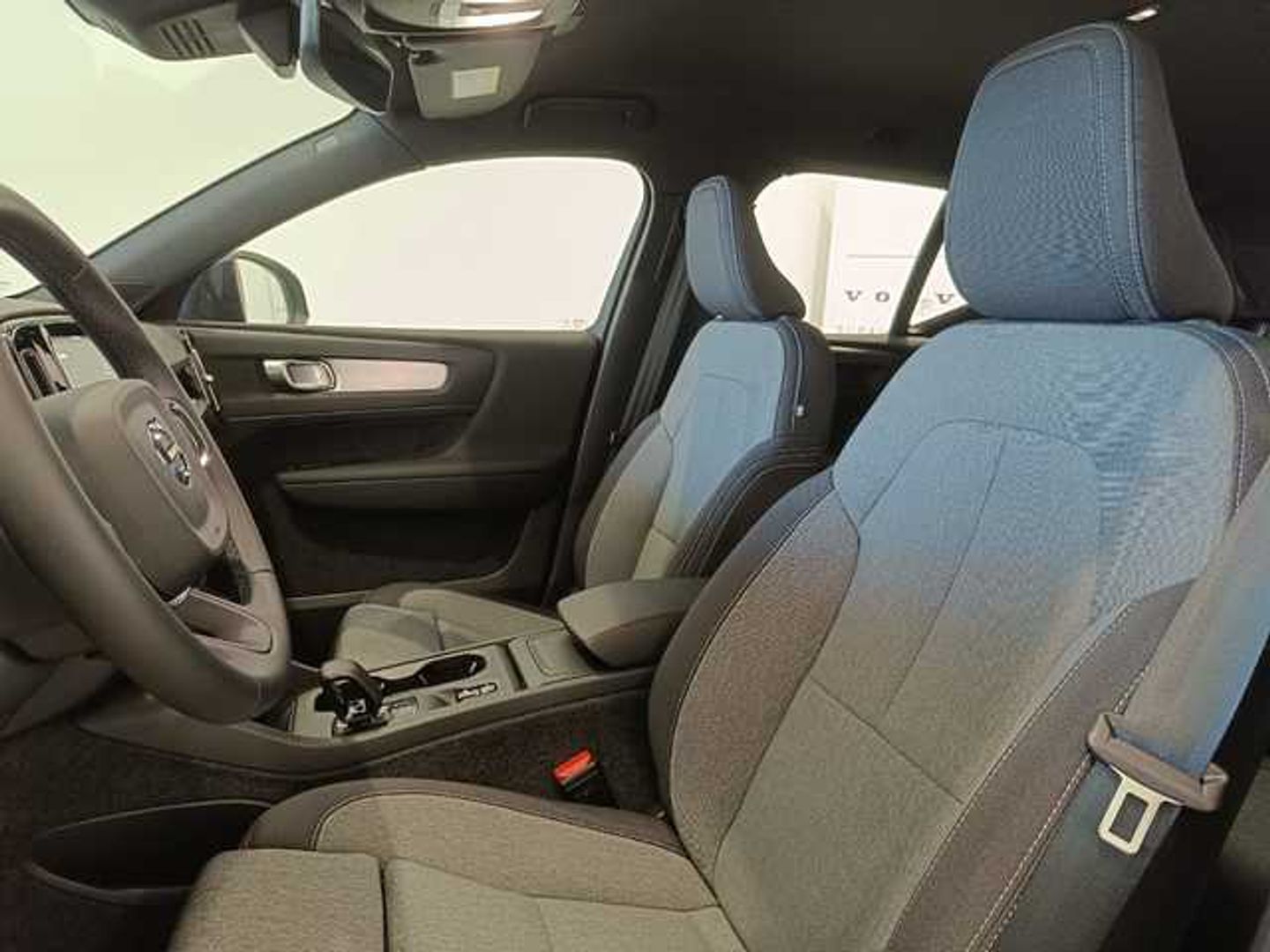 Volvo XC40 B3 G Core Auto 120 kW (163 CV)