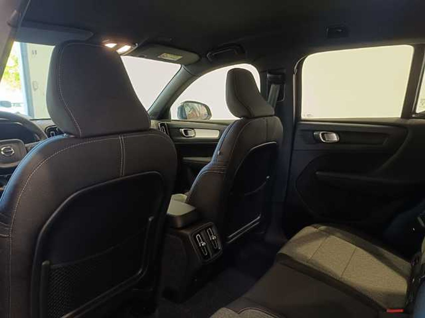 Volvo XC40 B3 G Core Auto 120 kW (163 CV)