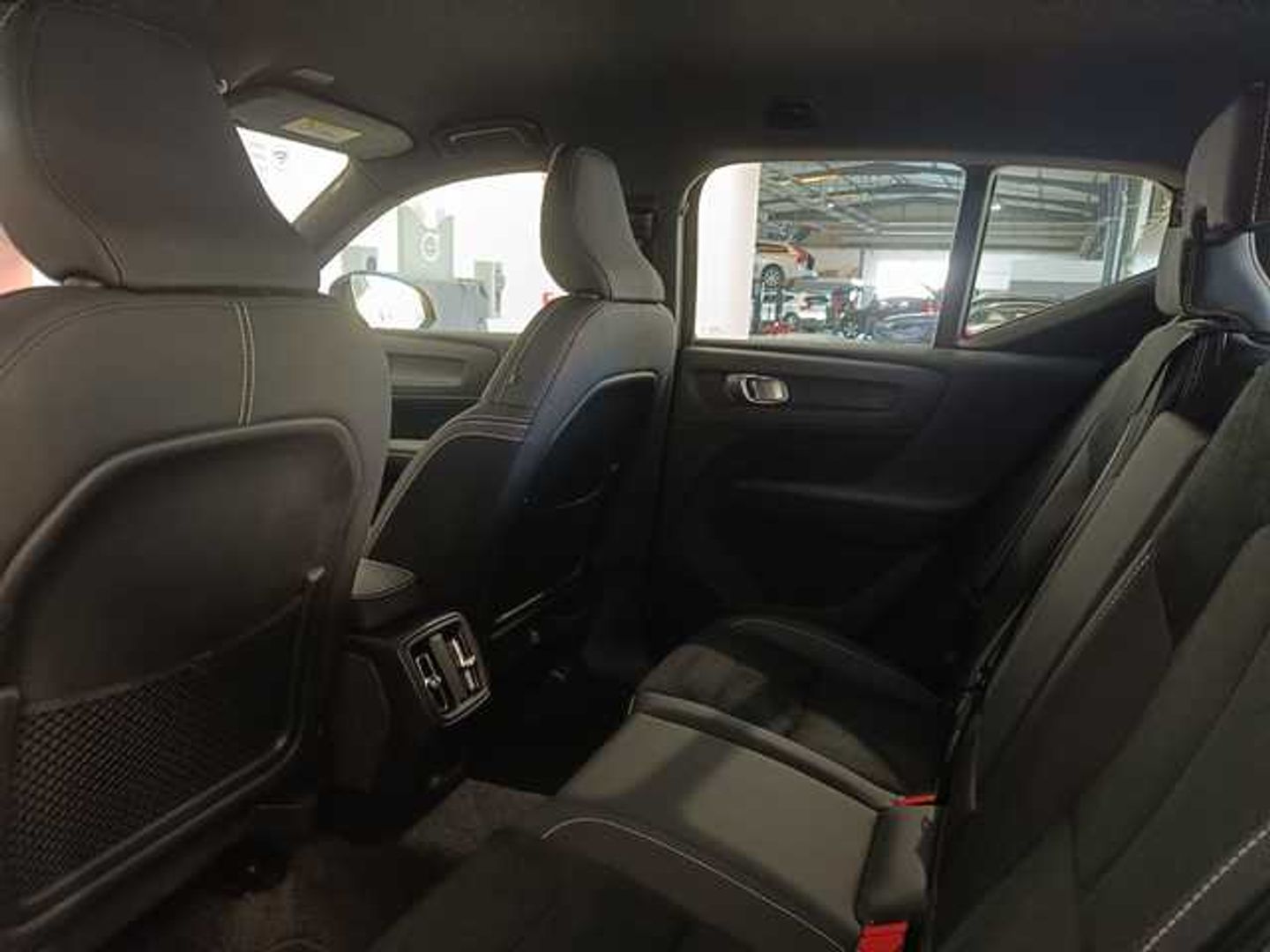 Volvo XC40 Recharge Single Extended Core Auto 185 kW (252 CV)