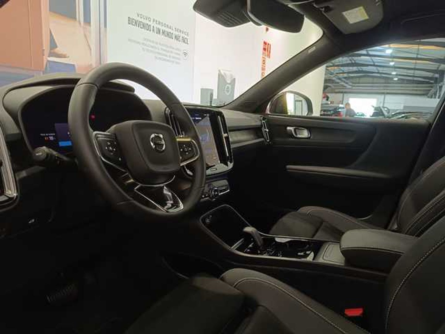 Volvo XC40 Recharge Single Extended Core Auto 185 kW (252 CV)