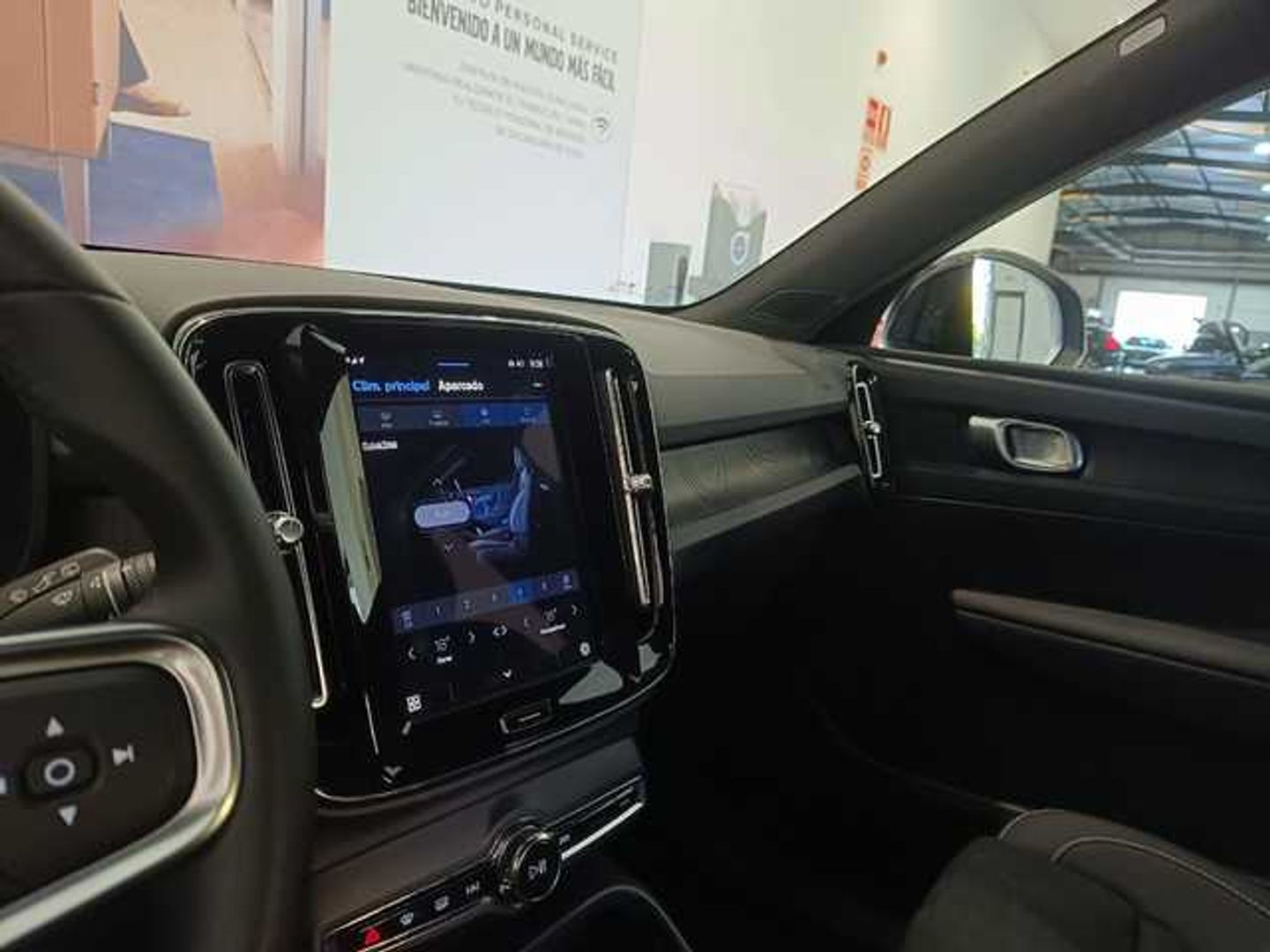 Volvo XC40 Recharge Single Extended Core Auto 185 kW (252 CV)