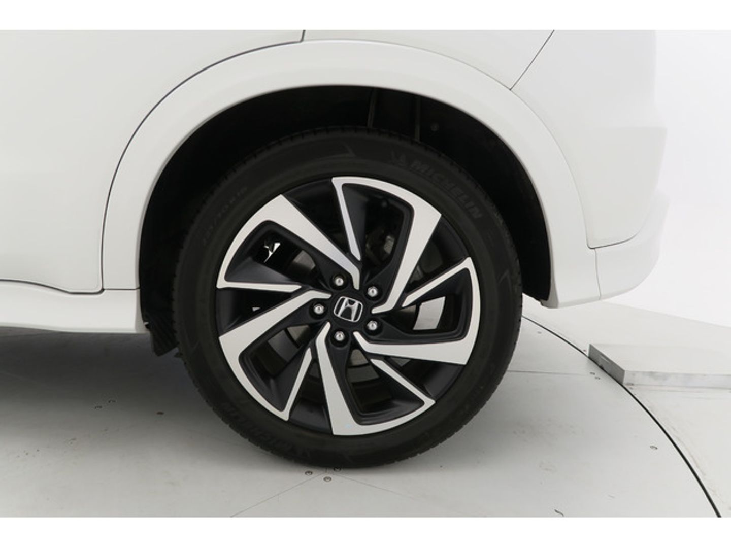 Honda HR-V 1.5 i-VTEC Executive 96 kW (130 CV)
