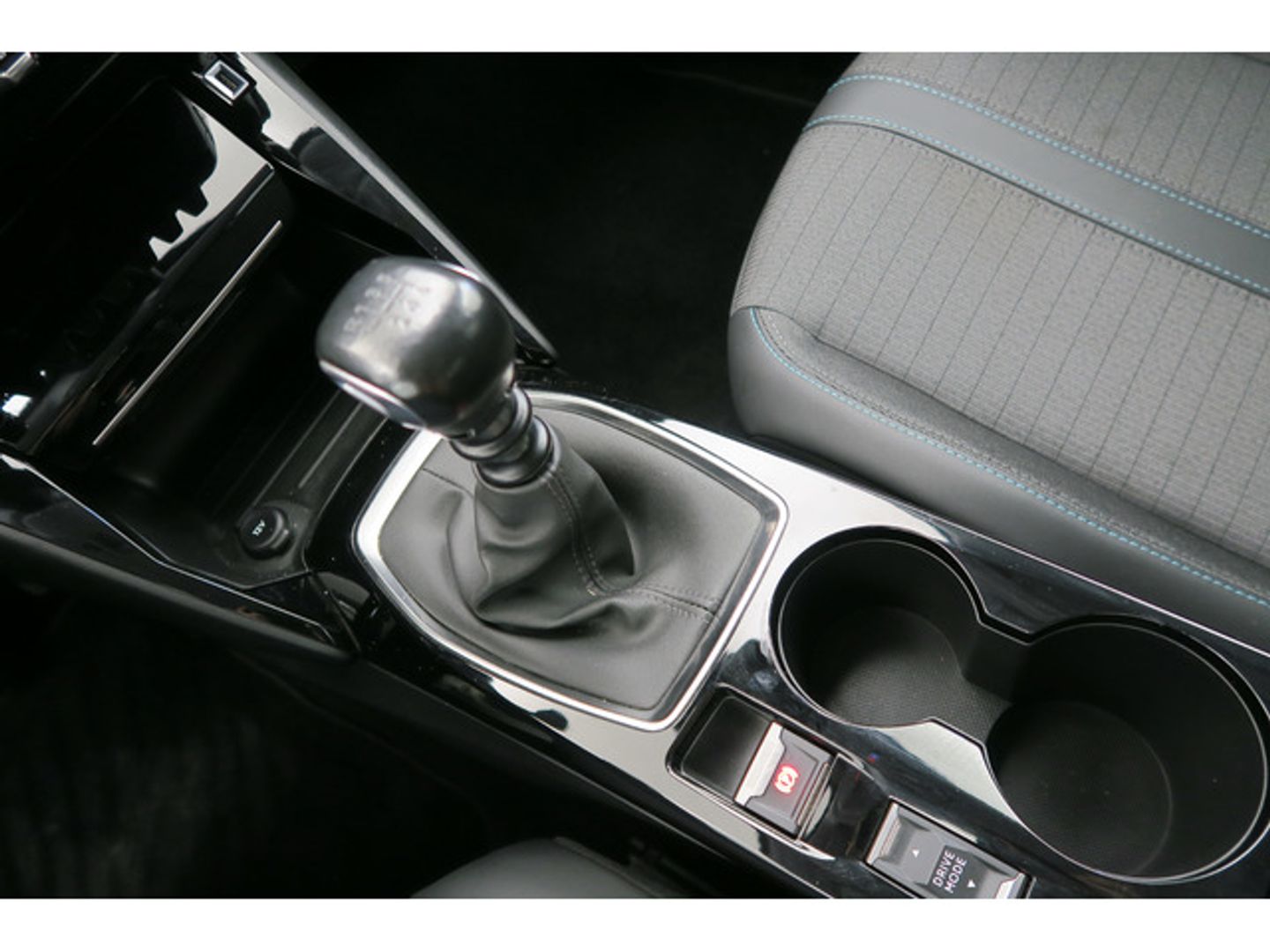 Peugeot 208 PureTech 100 Allure 75 kW (100 CV)