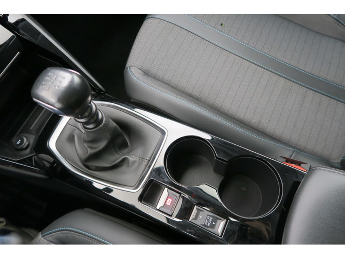 Peugeot 208 PureTech 100 Allure 75 kW (100 CV)