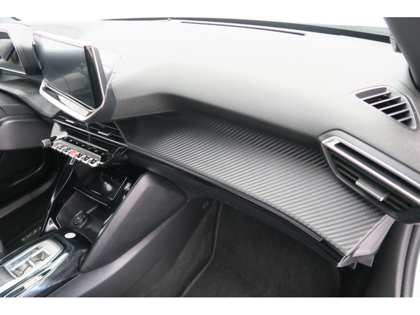 Peugeot 2008 BlueHDi 130 S&S Allure Pack EAT8 96 kW (130 CV)