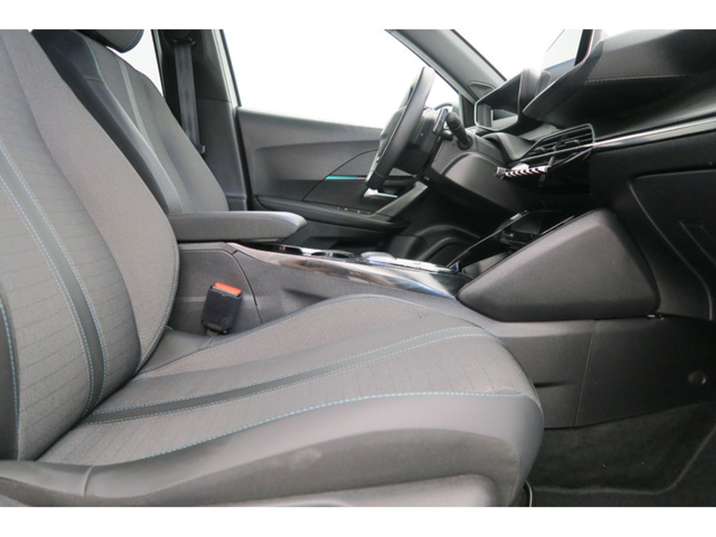 Peugeot 2008 BlueHDi 130 S&S Allure Pack EAT8 96 kW (130 CV)