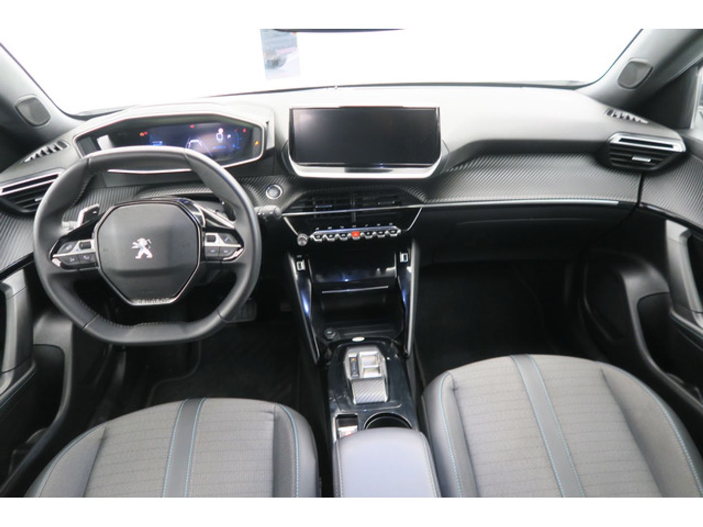 Peugeot 2008 BlueHDi 130 S&S Allure Pack EAT8 96 kW (130 CV)
