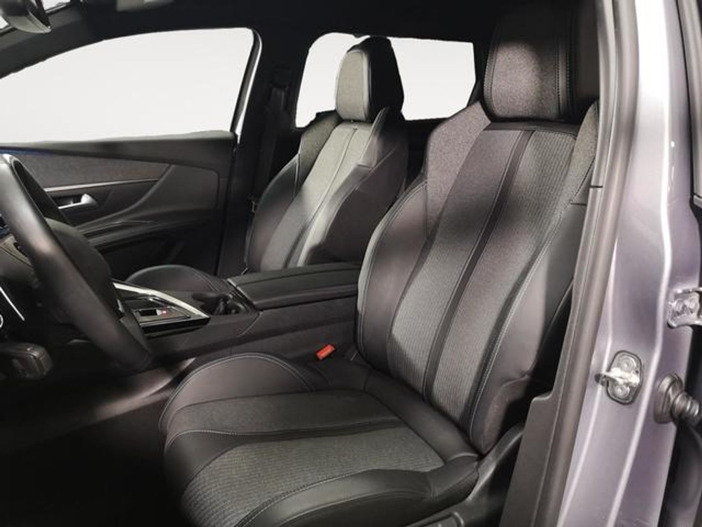 Peugeot 5008 Hybrid 1.2 Allure Pack eDCS6 100 kW (136 CV)