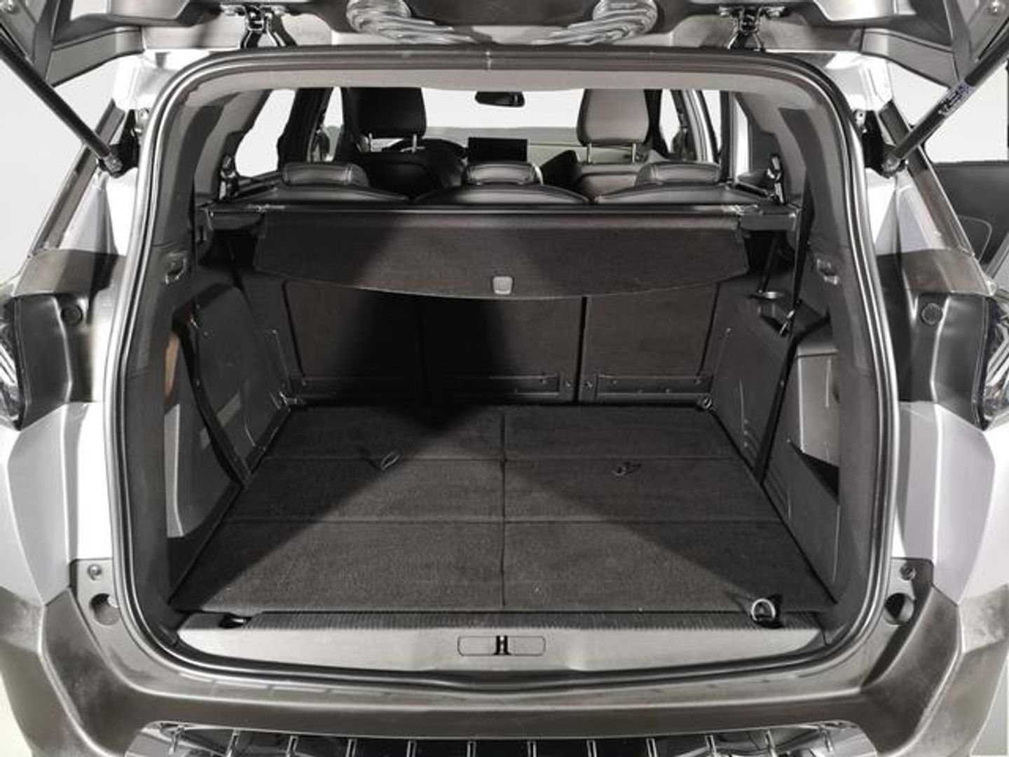 Peugeot 5008 Hybrid 1.2 Allure Pack eDCS6 100 kW (136 CV)