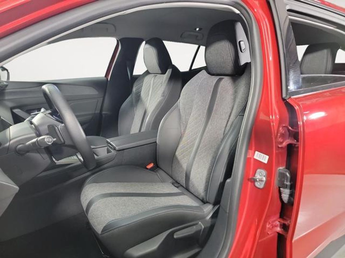 Peugeot 408 Puretech 130 Allure EAT8 96 kW (130 CV)