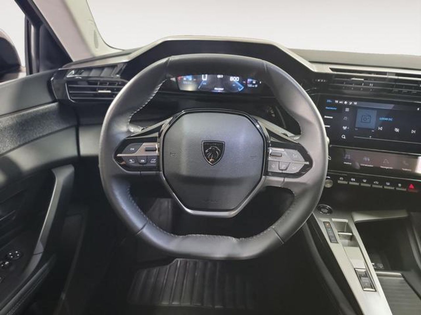 Peugeot 408 Puretech 130 Allure EAT8 96 kW (130 CV)