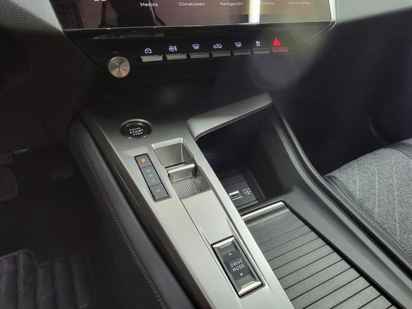 Peugeot 408 Puretech 130 Allure EAT8 96 kW (130 CV)