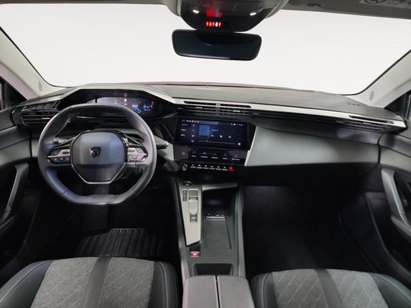 Peugeot 408 Puretech 130 Allure EAT8 96 kW (130 CV)