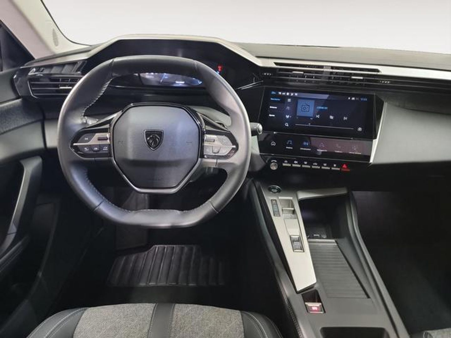 Peugeot 408 Puretech 130 Allure EAT8 96 kW (130 CV)
