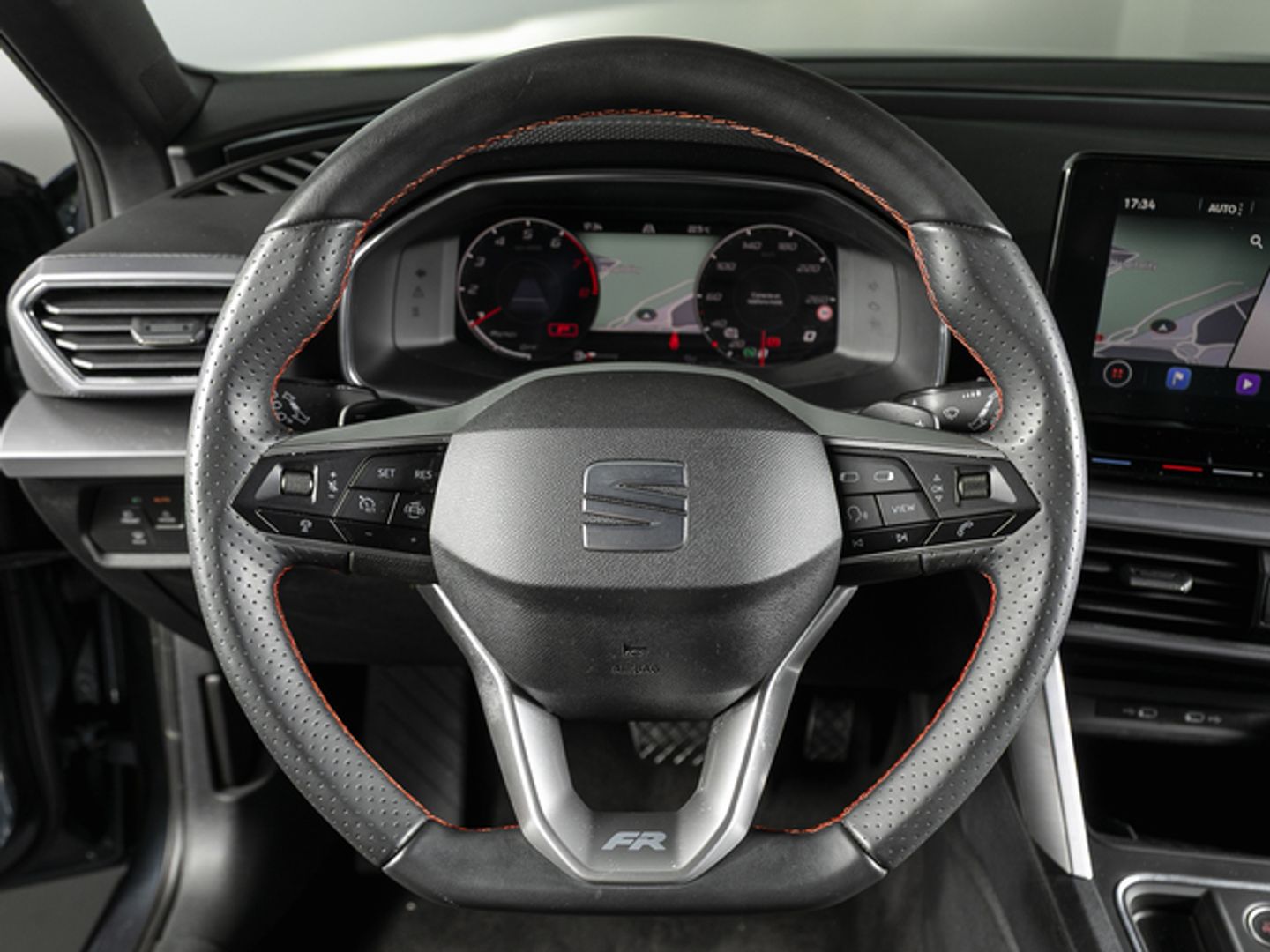 SEAT León 1.0 eTSI S&S FR 25 Aniversario DSG 81 kW (110 CV)