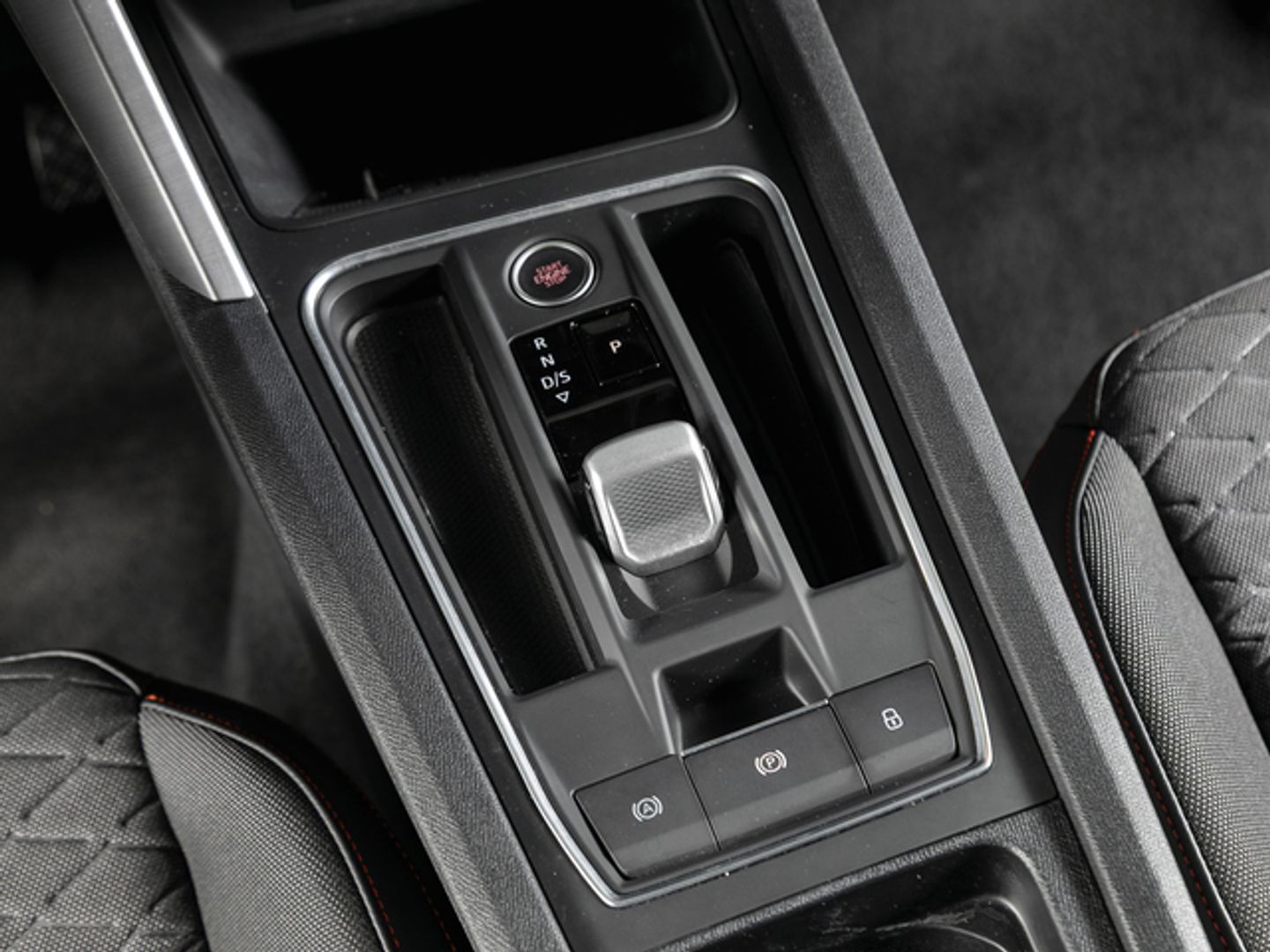 SEAT León 1.0 eTSI S&S FR 25 Aniversario DSG 81 kW (110 CV)