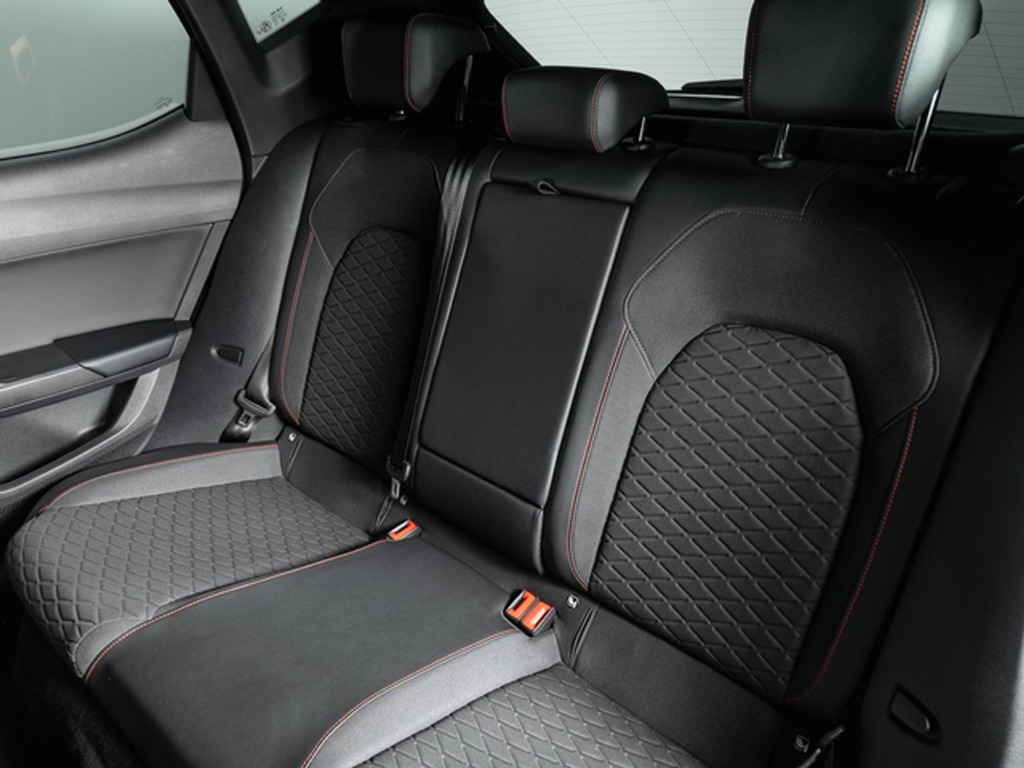 SEAT León 1.0 eTSI S&S FR 25 Aniversario DSG 81 kW (110 CV)
